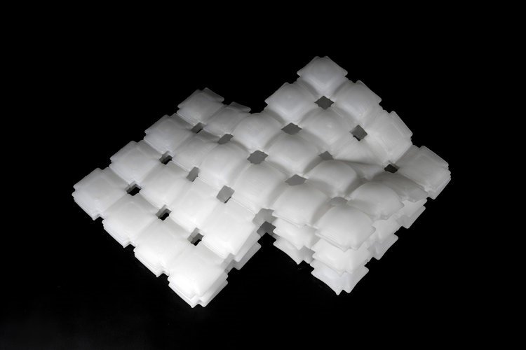 Structure imprimée gonflée, cellules déformées en pli